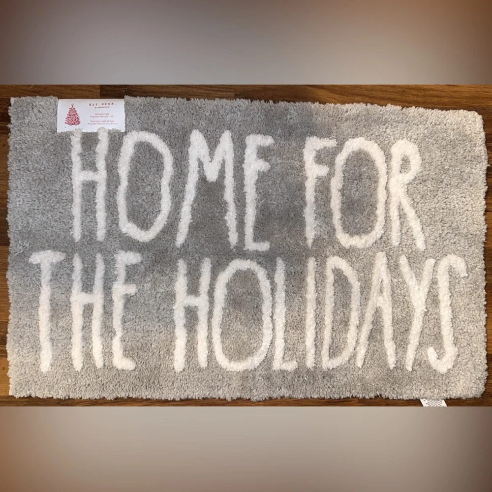 NWT Rae Dunn Holiday/Christmas/Seasonal Bathroom Mat/Rug Polyester Pile 20”x32”